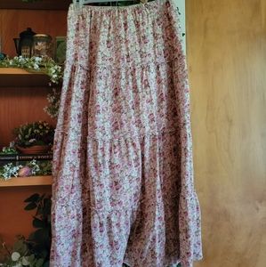 Tiered floral midi skirt